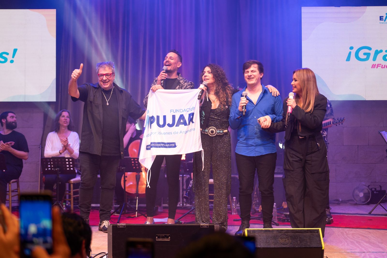 La Fundación Empujar celebró su décimo aniversario con un recital lleno de estrellas musicales y emoción